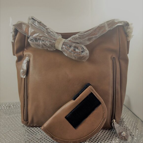 Jesse James Concealed Carry Crossbody - Picture 6 of 7